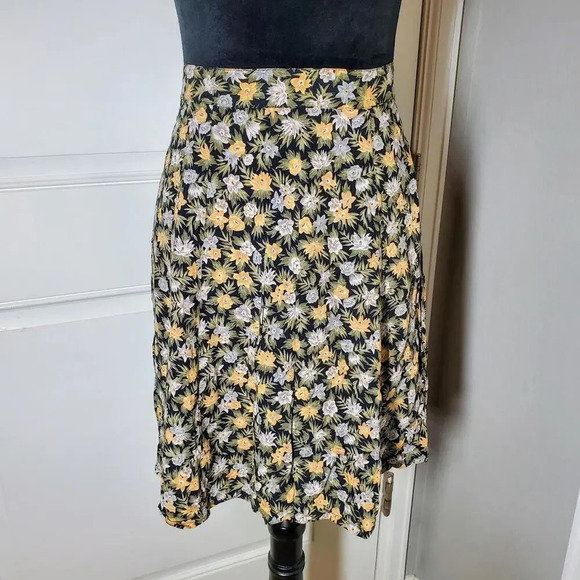 Sag Harbor Vintage Floral Pull On Slip Mini Skirt Size Large Schoolgirl EUC - Picture 14 of 14